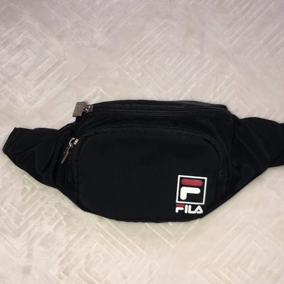Fila Black Fanny Pack with Adjustable Straps - Picture 1 of 8